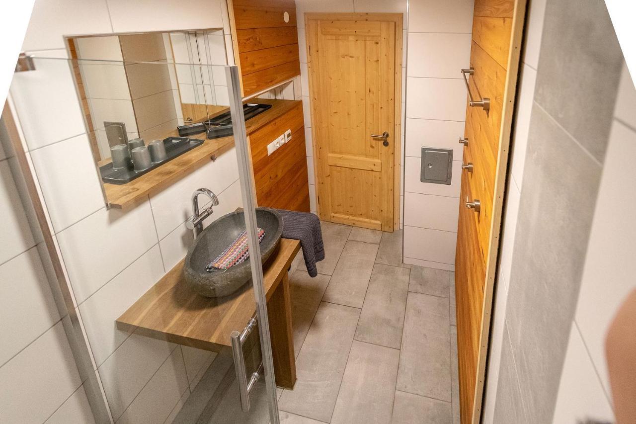 Alpen-Hostel - Apartment Talstation Mit Motorradvermietung Memmingen Exteriör bild