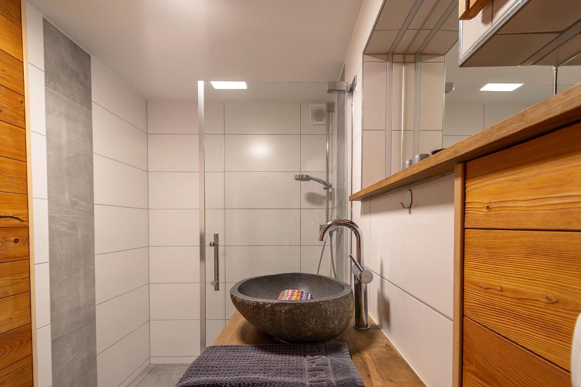 Alpen-Hostel - Apartment Talstation Mit Motorradvermietung Memmingen Exteriör bild
